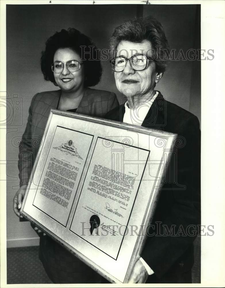 1993 Bess Hieronymus gets award from House of Representatives, Texas-Historic Images