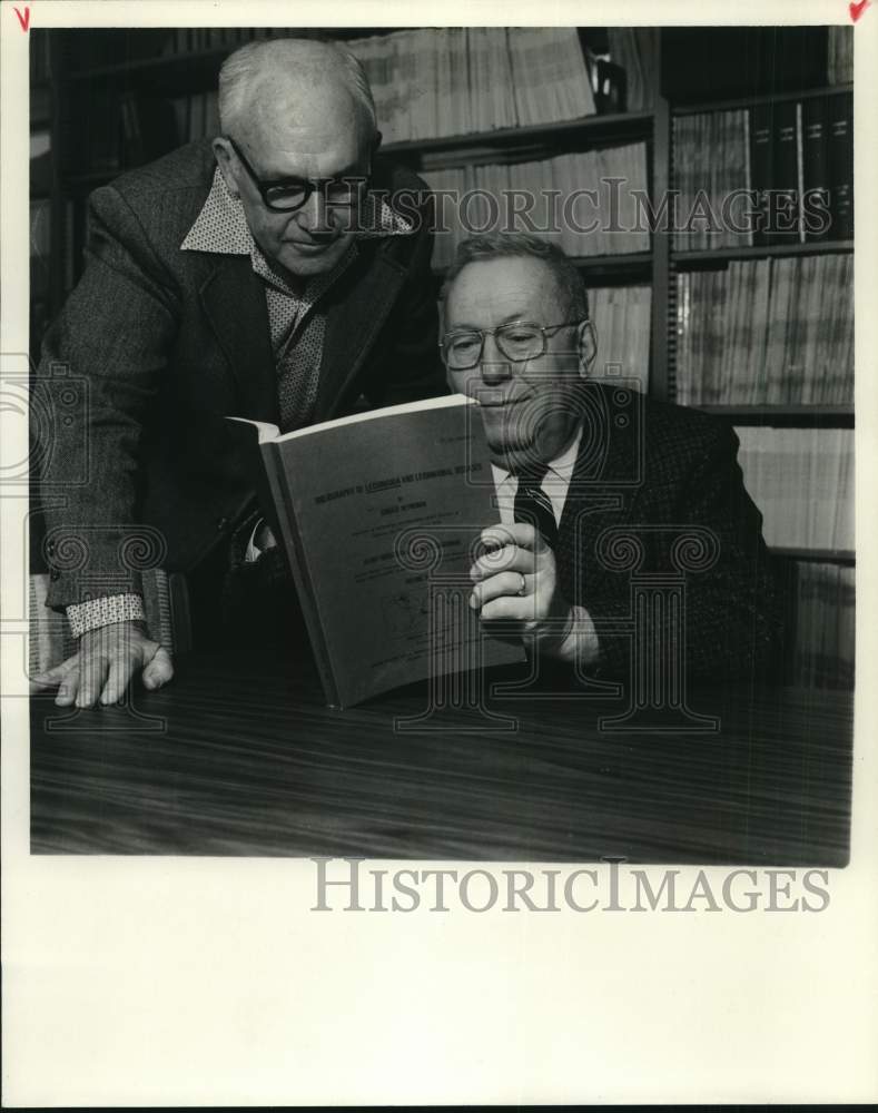 1982 Drs. Robert Kuntz, Harry Hoogstraal research &amp; education group-Historic Images