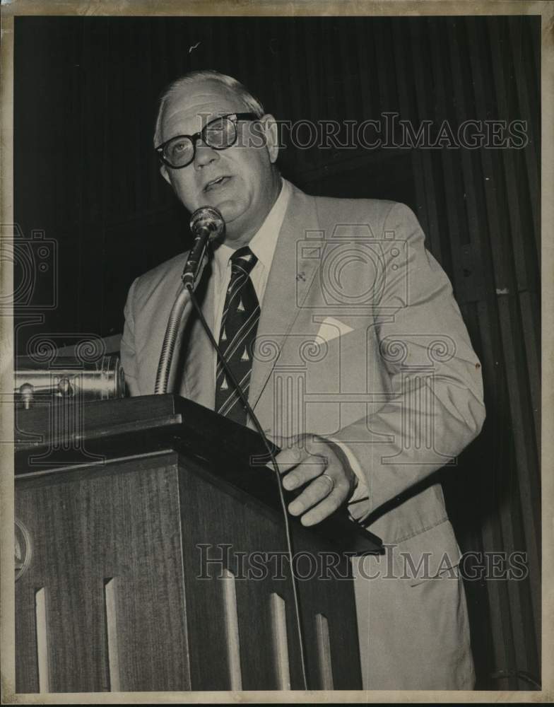 John Holmgreen speaking-Historic Images