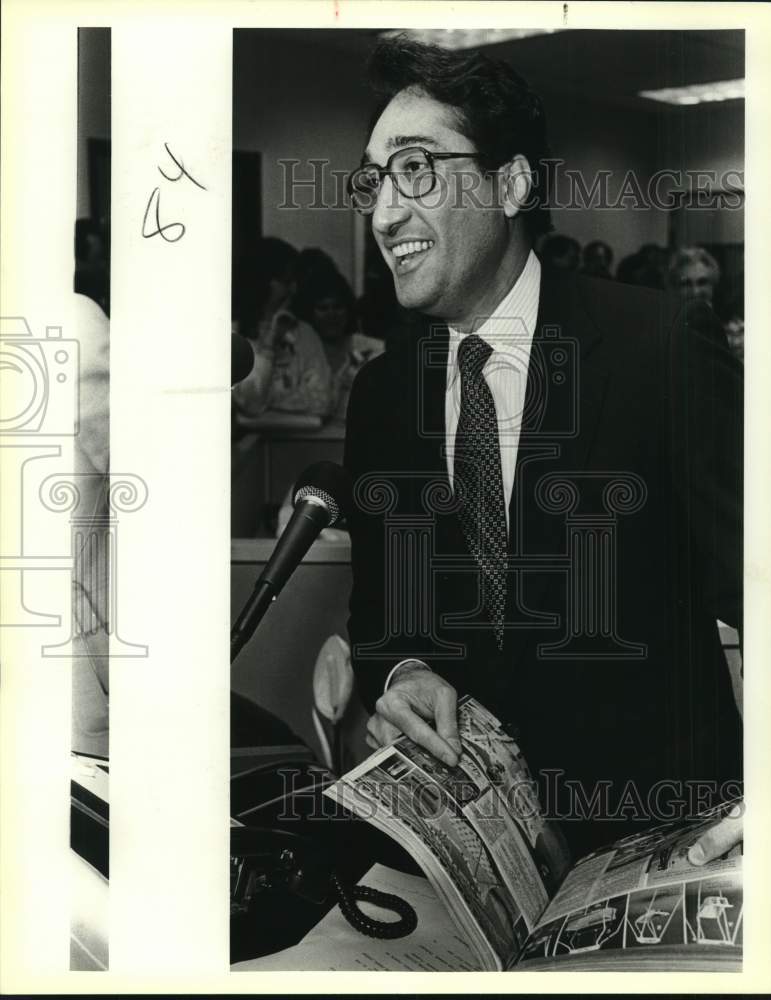 1986 Mayor Henry Cisneros ordering from Sears Catalog, Texas-Historic Images