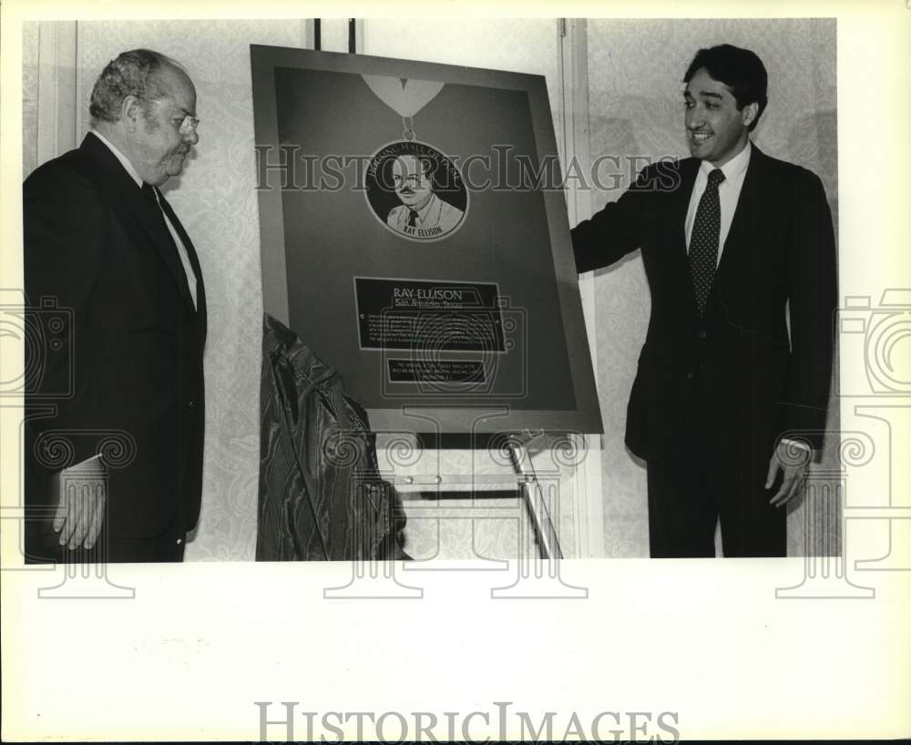 1983 Ray Ellison Accepts Award From Mayor Henry Cisneros-Historic Images