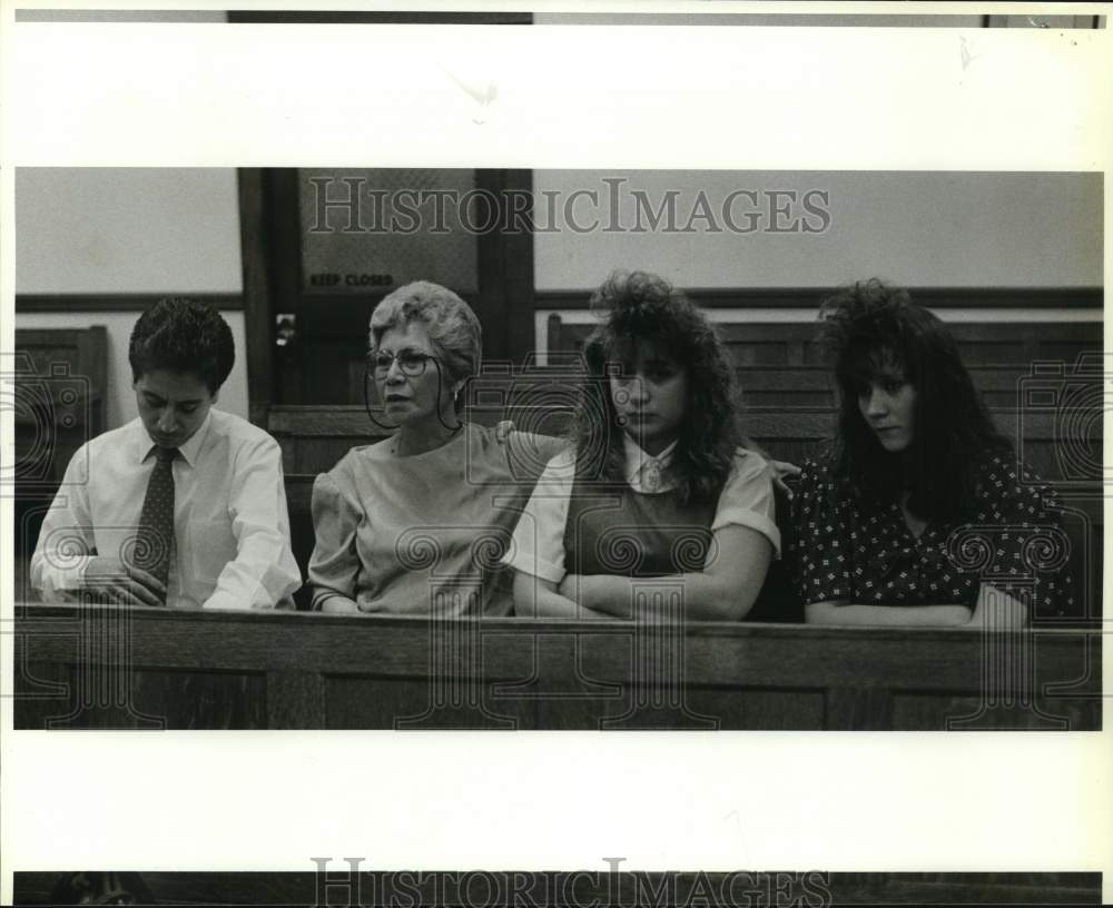 1989 Hurst Family Members At Hearing, San Antonio Courthouse-Historic Images