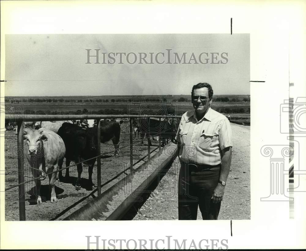 1986 Homer Higdon at the Livestock Performance Center, Texas-Historic Images