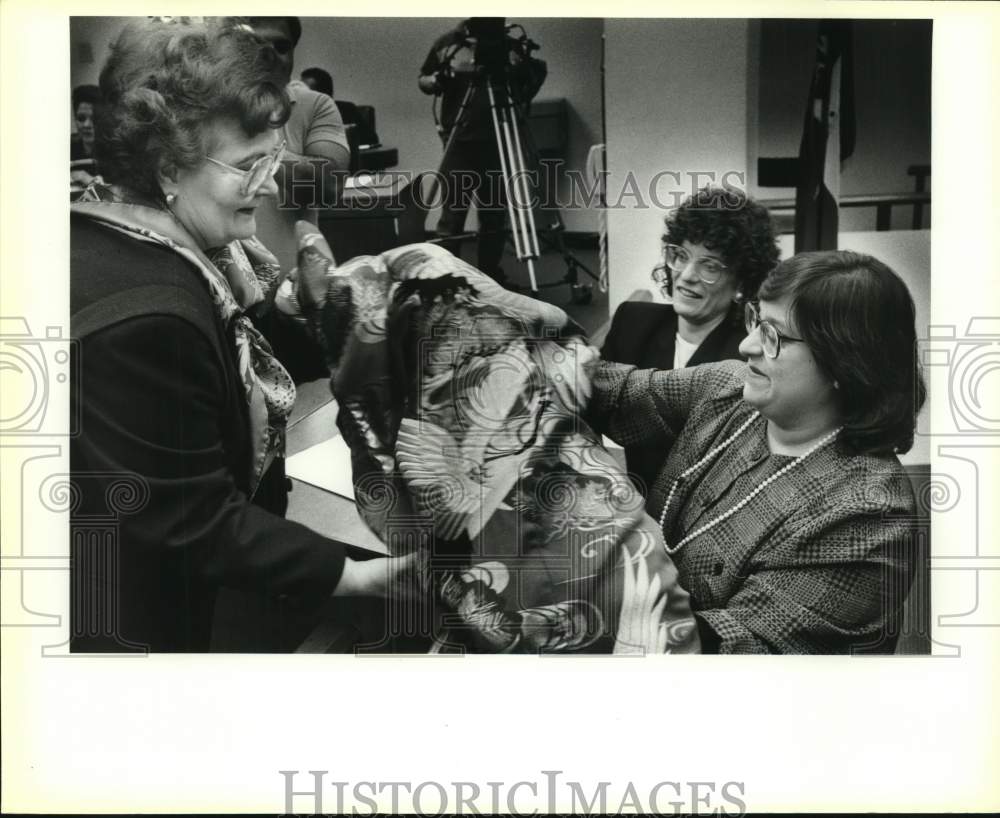 1989 Mayor Lila Cockrell receiving Japanese Kimono, Texas-Historic Images