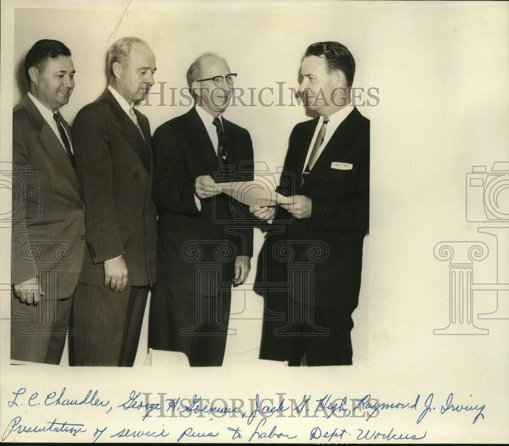 1958 Press Photo Presentation of service pins to Labor Department Workers - Historic Images