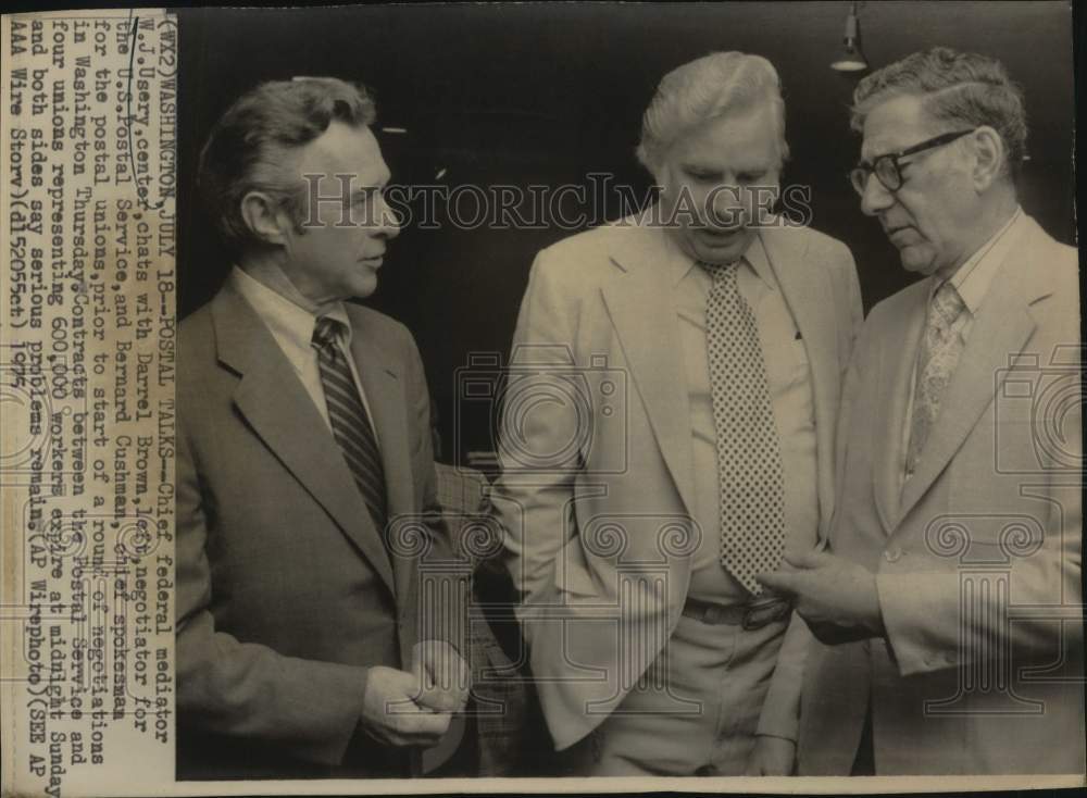 1975 Federal mediator, US Postal Service negotiator &amp; union rep talk-Historic Images