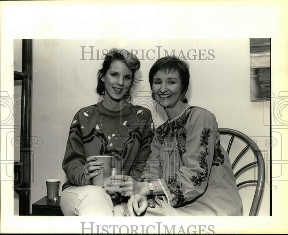 1987 Marian Underwood and Marianne Odom attend pre-fiesta party-Historic Images