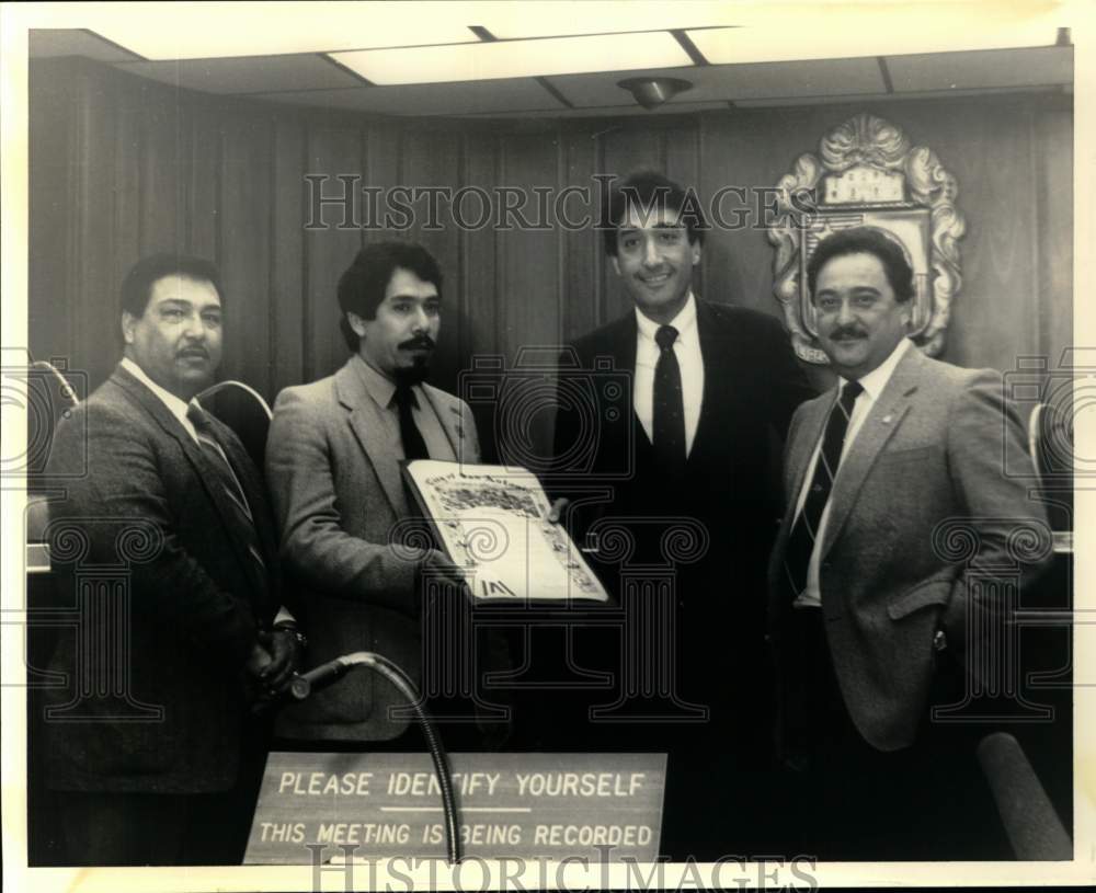 1986 Mayor Henry Cisneros honored at a meeting-Historic Images