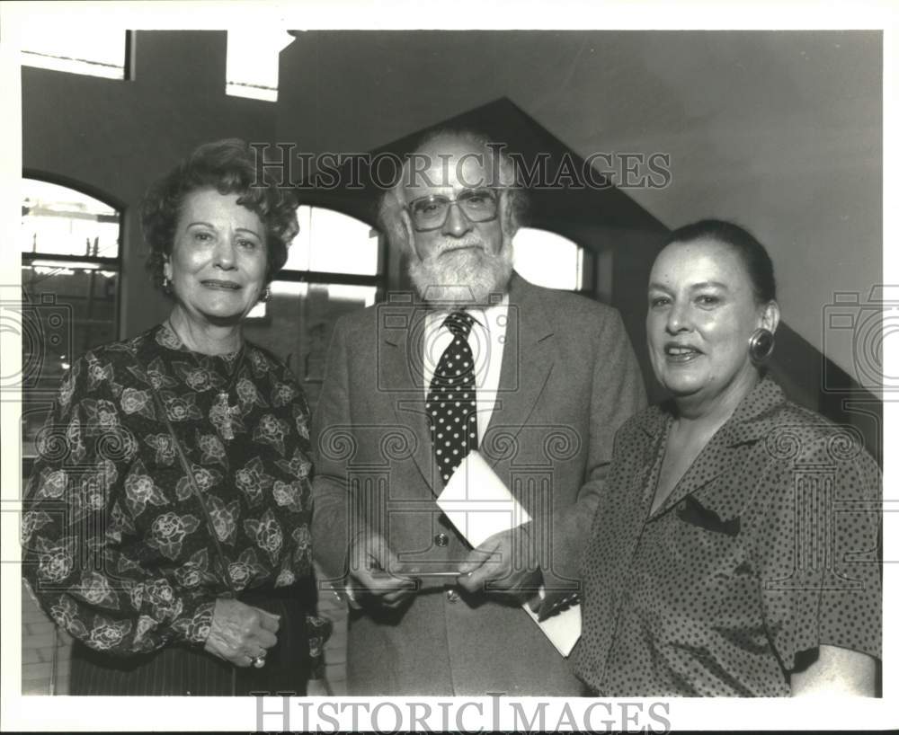 1990 Nachita Hopkins with guests of Hispano-Americana reception-Historic Images