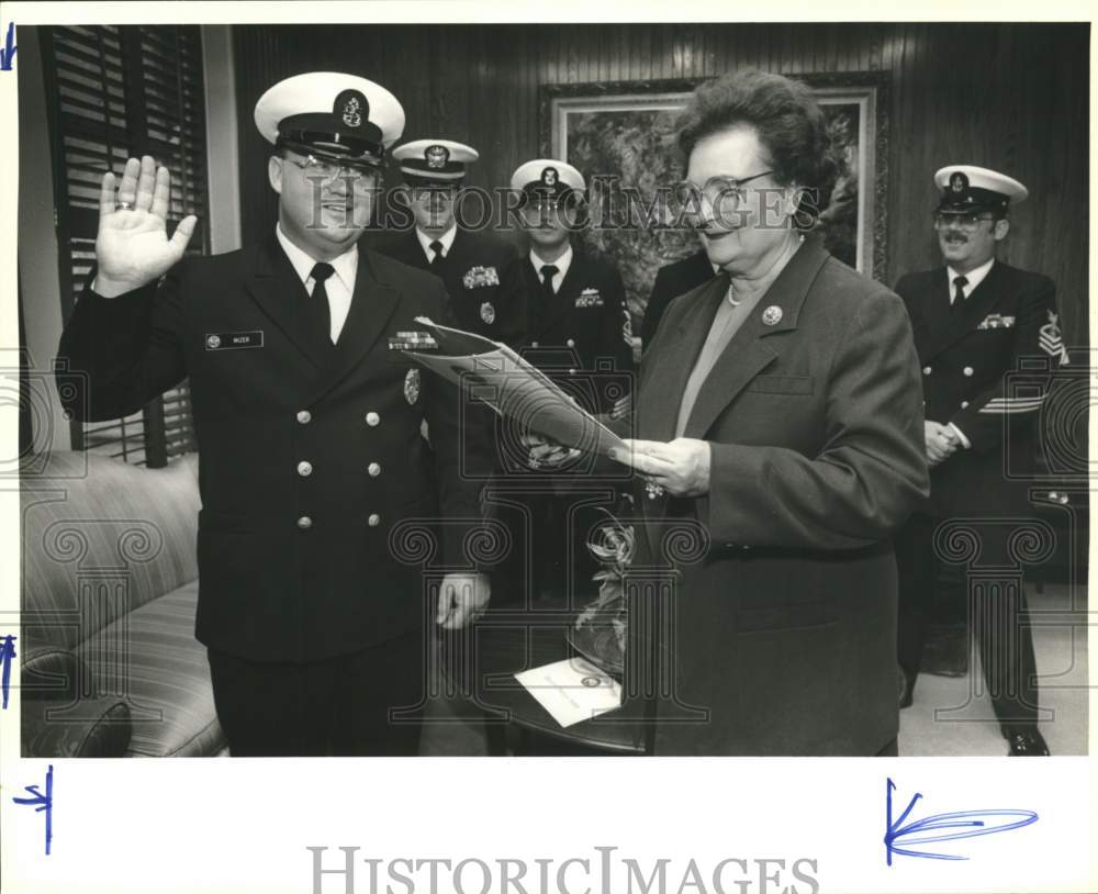 1990 Lila Cockrell giving oath to Rick Mizer, U.S. Navy, Texas-Historic Images