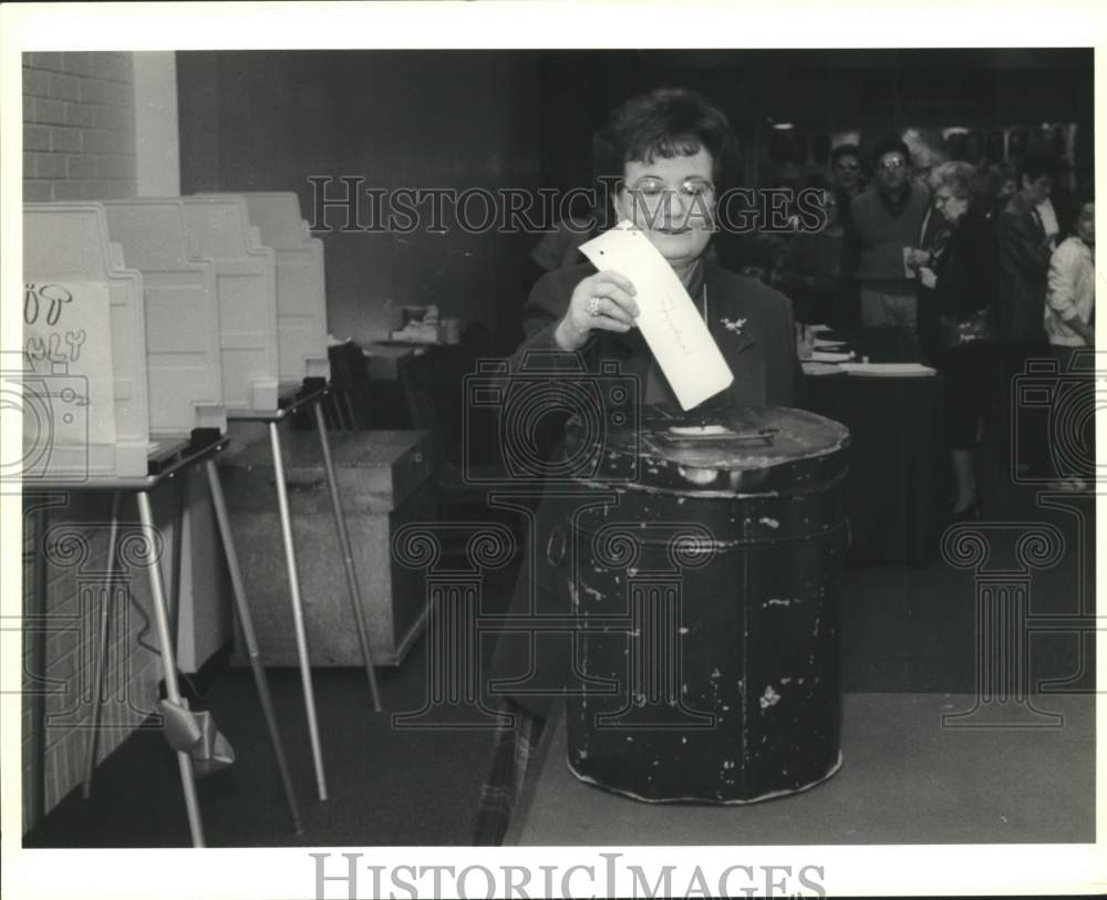 1990 Mayor Lila Cockrell voting at Central Park Mall, Texas-Historic Images