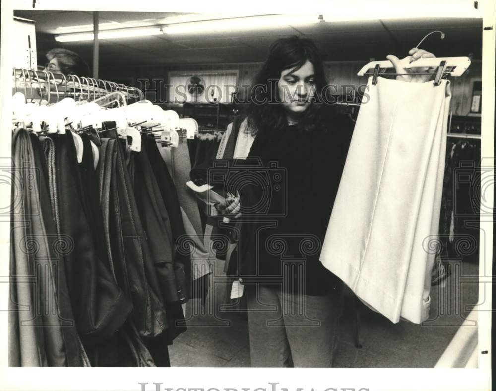 1984 Diana Hernandez shops at Boysville Thrift Shop-Historic Images