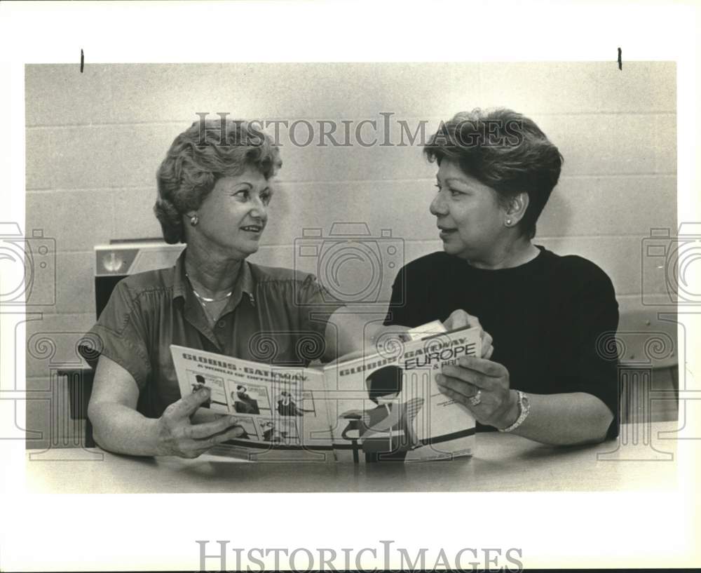 1988 Bowden Elementary School Teachers Discuss Travel Plans-Historic Images