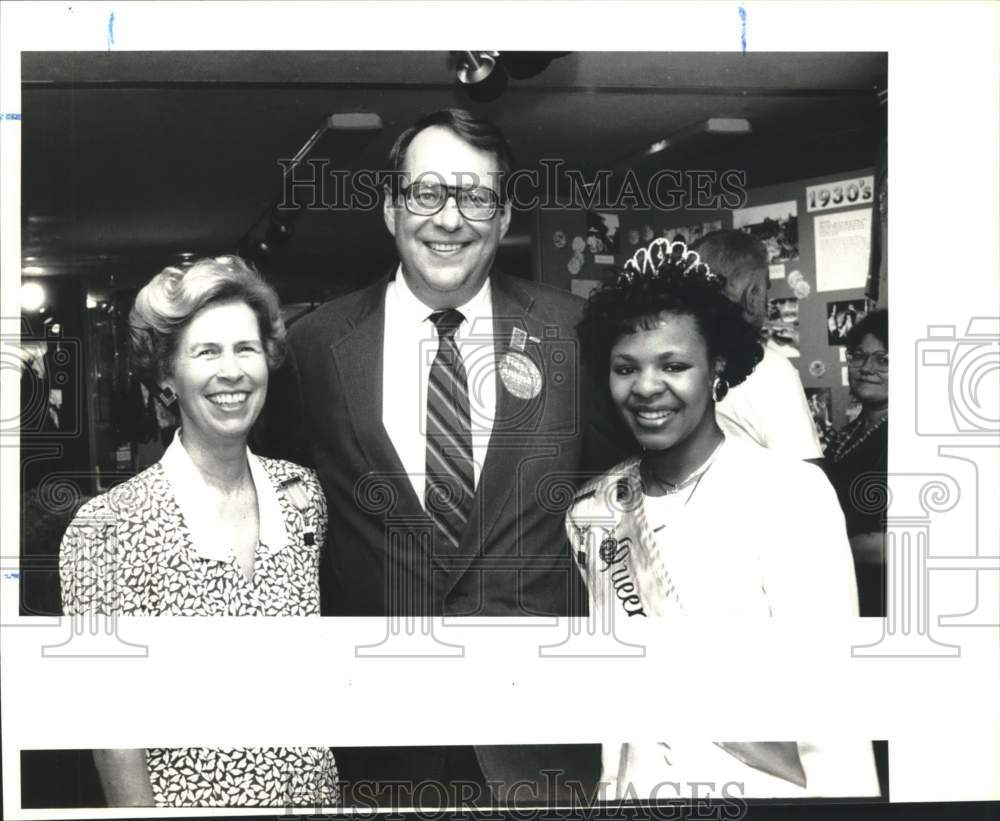 1991 Carol Canty, John LeFlore, Sh&#39;Dawn Sullivan- Fiesta on Parade-Historic Images