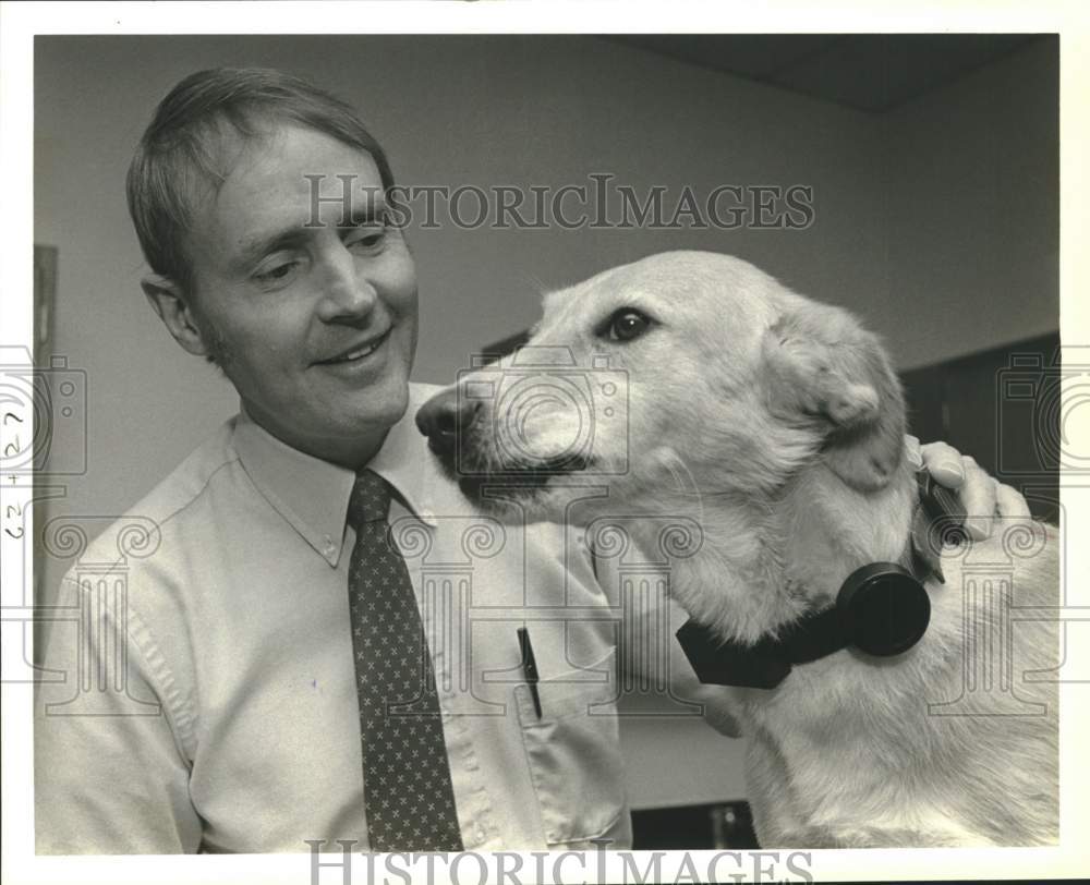 1988 Dr. Jon Hunter, developed electronic collar, Texas A &amp; M, Texas-Historic Images