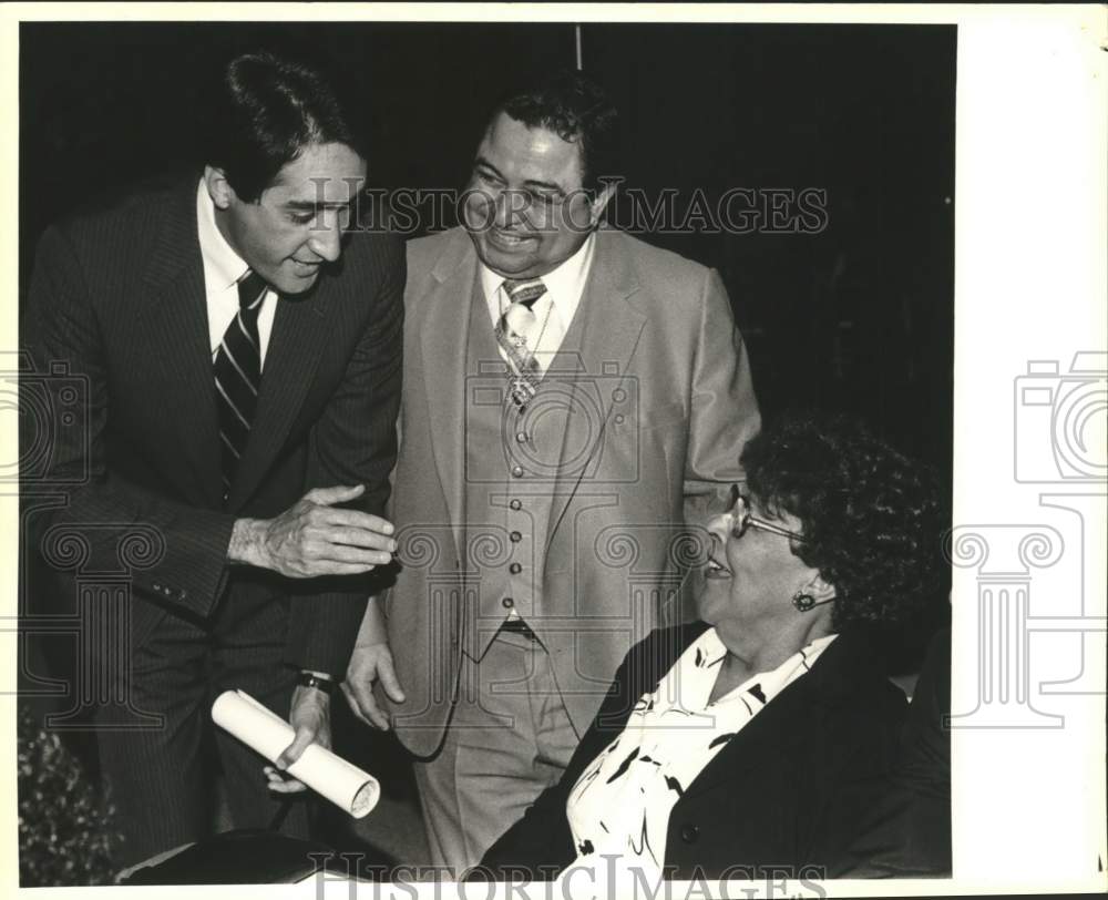 1984 Raul Jimenez and friends at La Villita Assembly Building.-Historic Images