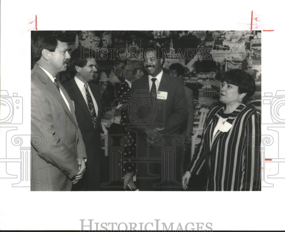1991 Jim HIckey and Nationwide executives at United Way kickoff-Historic Images