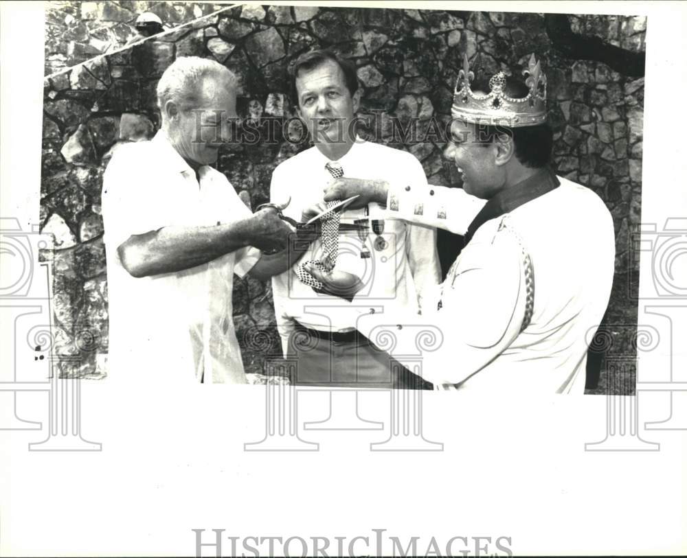 1991 Joe Krier and guests of &quot;Cutting of the Tie.&quot;-Historic Images