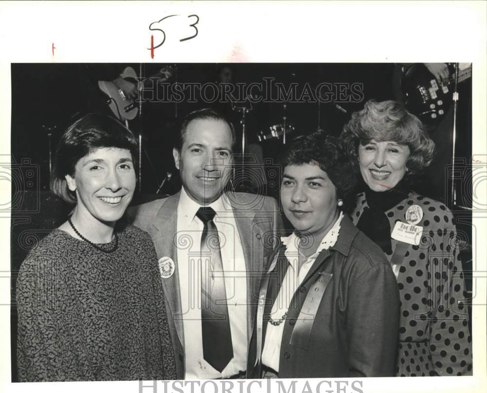 1986 Jersey Lilly Volunteers Banquet attendees-Historic Images