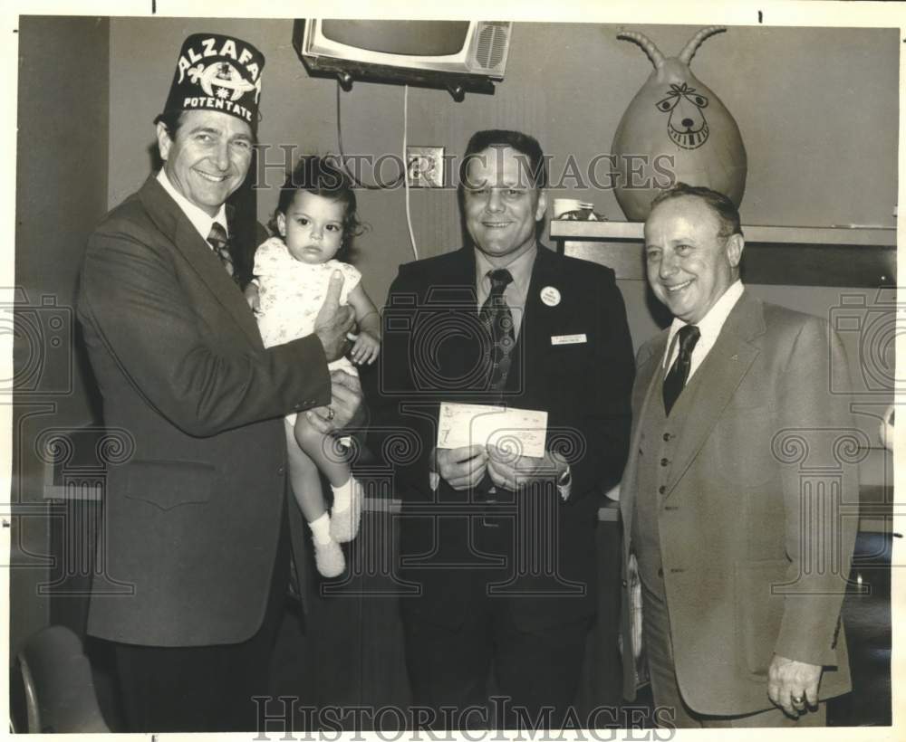 1975 Hank Koplow, Potentate of Alzafar Shrine with fundraisers-Historic Images