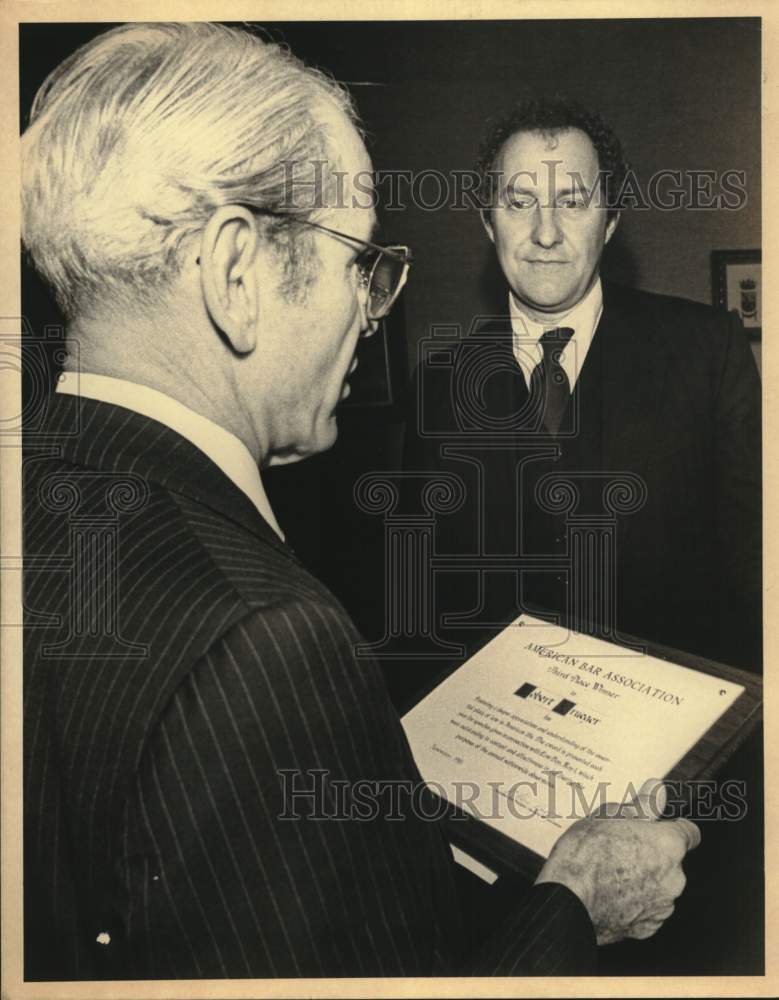 1982 Judge Sam Johnson and Bob Krueger view bar association document-Historic Images