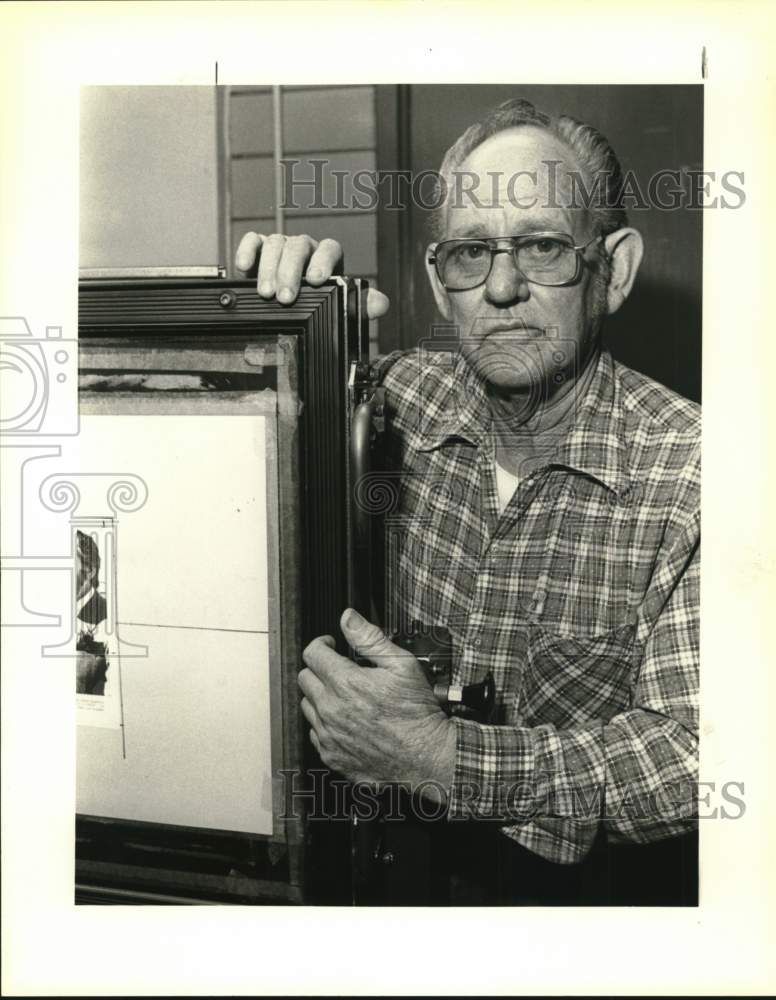 1983 Press Photo J. D. &#39;Queenie&#39; King retiring from Express-News, Texas- Historic Images