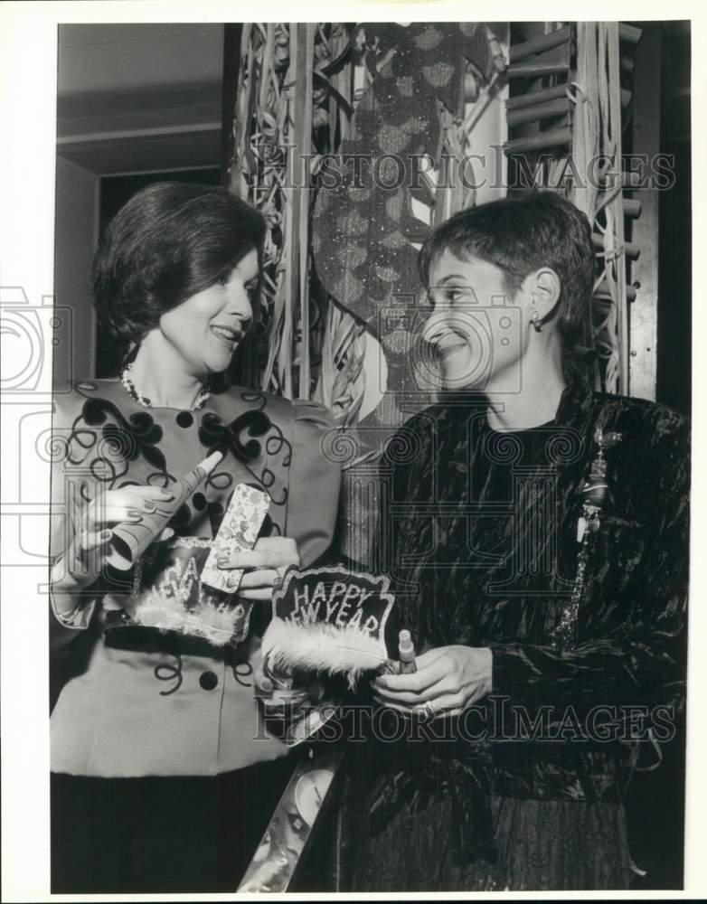 1989 Barbara Benavides &amp; Susan Himoff at Midnight at the McNay Party-Historic Images