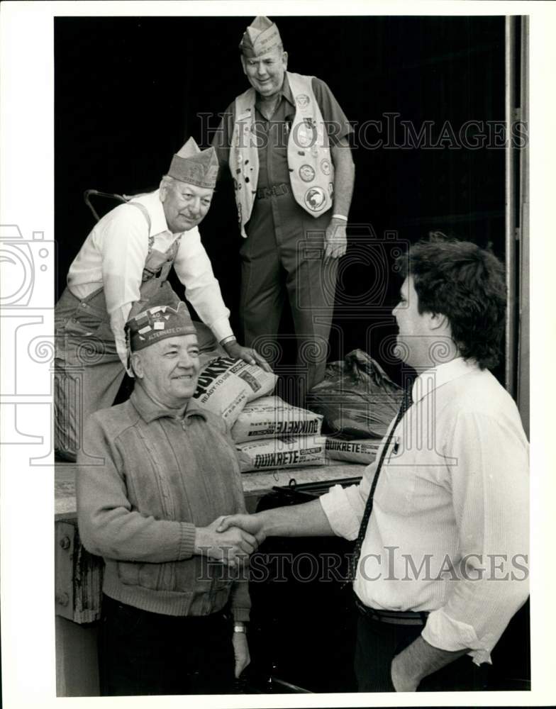 1989 HemisFair Park Children&#39;s Playground officials receive concrete-Historic Images