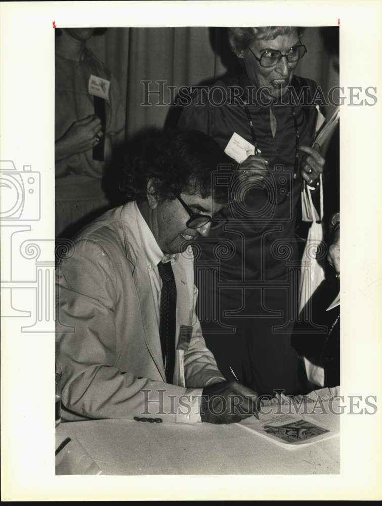 1986 Novelist Larry McMurtry at booksigning-Historic Images
