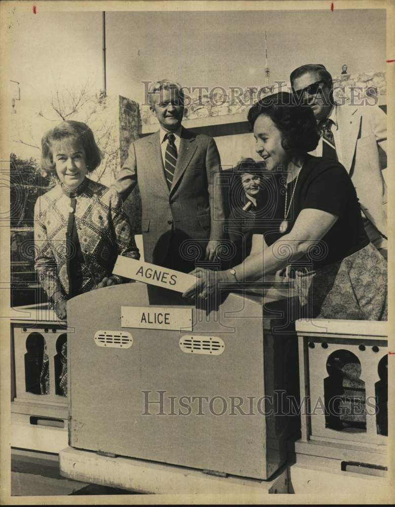 1974 Mr. and Mrs. Robert McDermott with Mr. and Mrs. Harwood-Historic Images