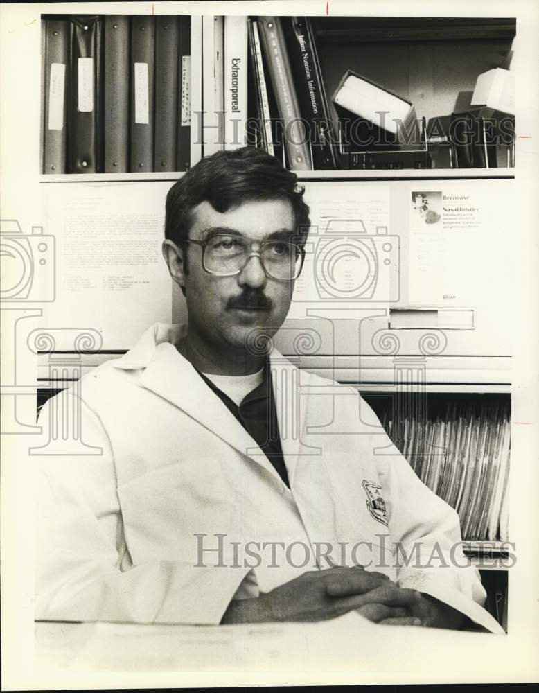 1982  Doctor Fred McCurdy, Wilford Hall Hospital, Texas-Historic Images