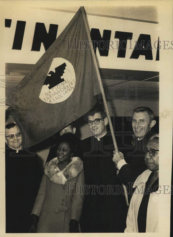 1967 Fathers Sherill Smith and William Killian wave Farmworkers flag-Historic Images