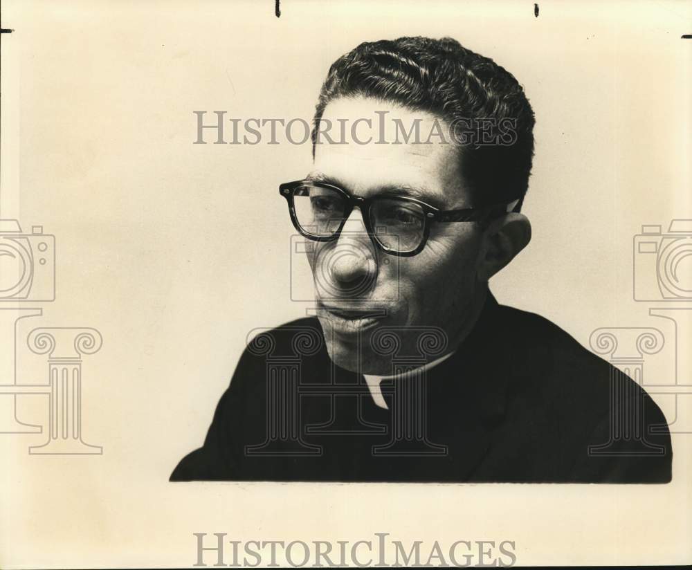 1975 Reverend J.W. Longlenois-Historic Images