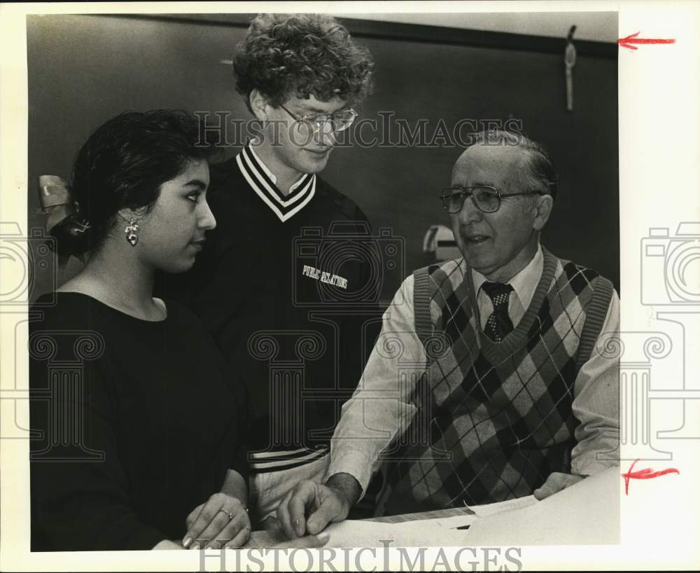 1986 Martin McMertrey with students Diana Gonzalez & Bob Barron-Historic Images