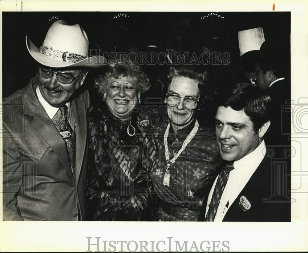 1985 Stock Show 200 top buyers party guests, Texas-Historic Images