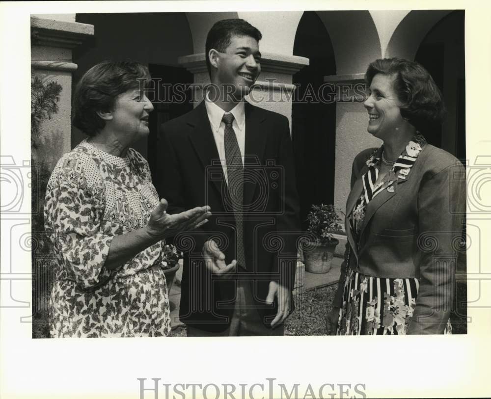 1989 John Martinez and guest of Battle of Flowers luncheon-Historic Images