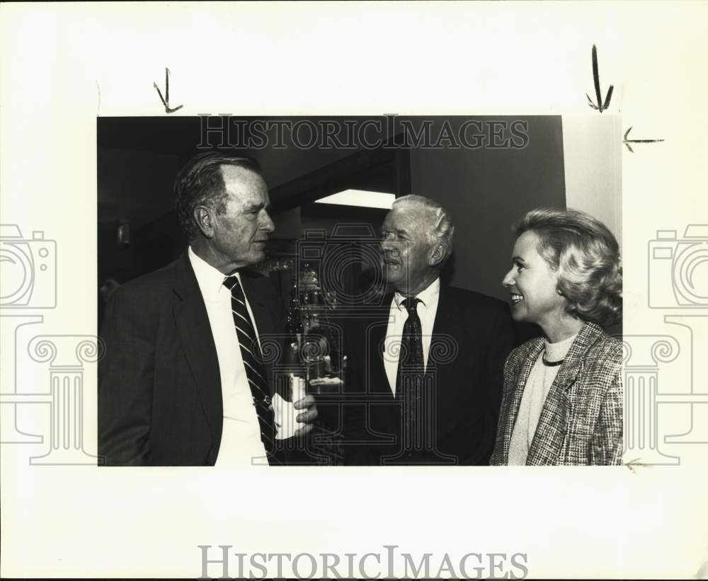 1993 George Bush, Gen. Robert McDermott &amp; Betsy Gwin, benefit gala-Historic Images
