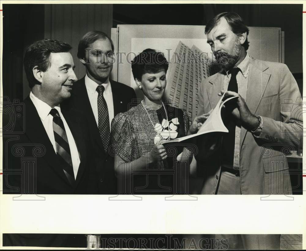 1986 Chris Carson, Bob Davis, Linda Davis &amp; Bill McDonald-architects-Historic Images