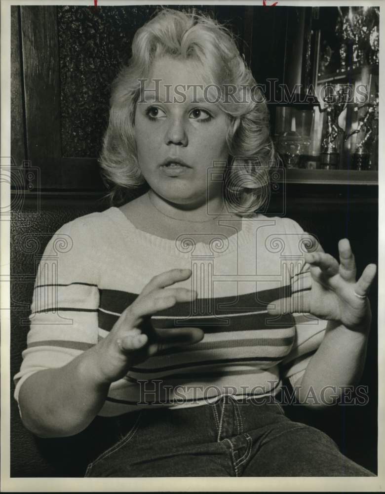 1983 Glen Horton&#39;s daughter, Donna, of 249 Archimedes Street.-Historic Images