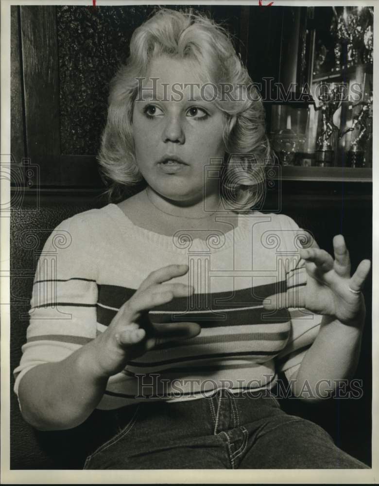 1983 Glen Horton's daughter, Donna, of 249 Archimedes Street.-Historic Images