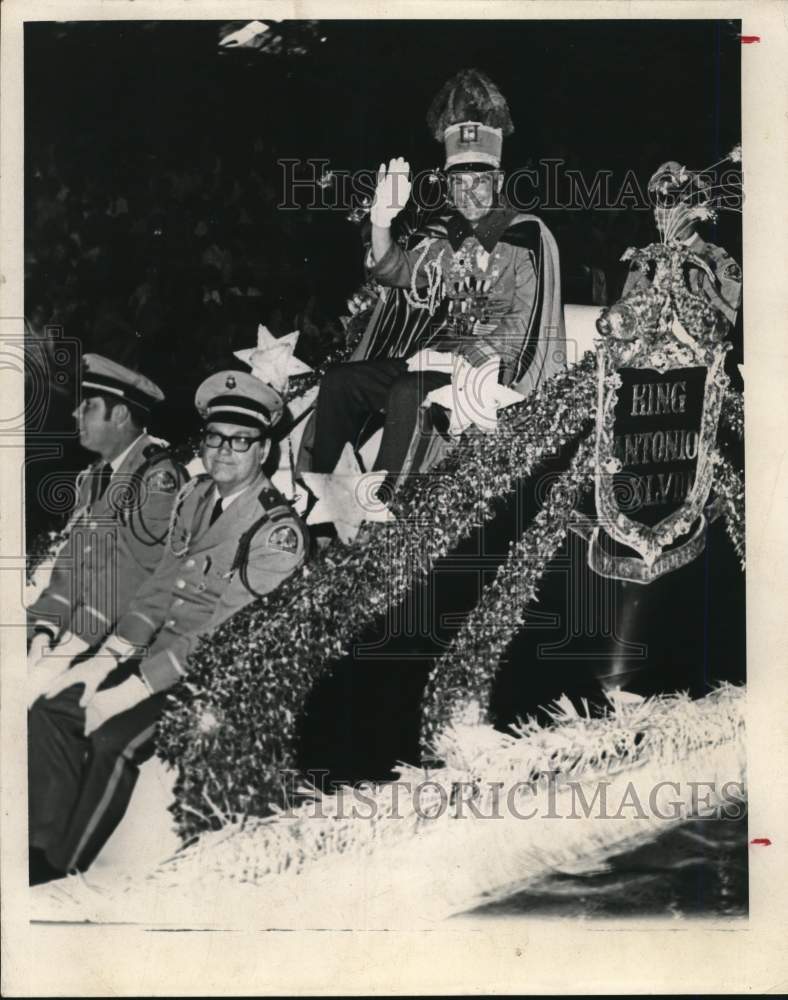 King Wausau parade float participants.-Historic Images