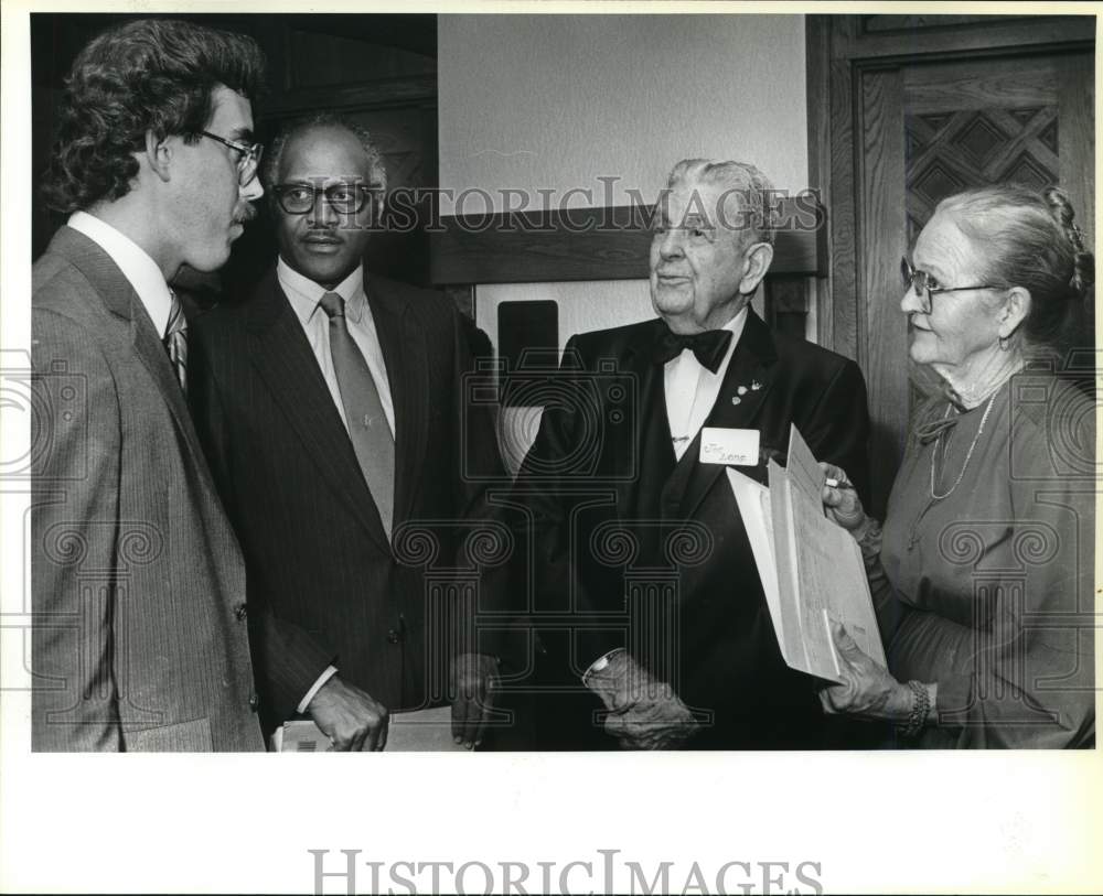 1986 Joe Long with other San Antonio Democrats at SADL banquet.-Historic Images