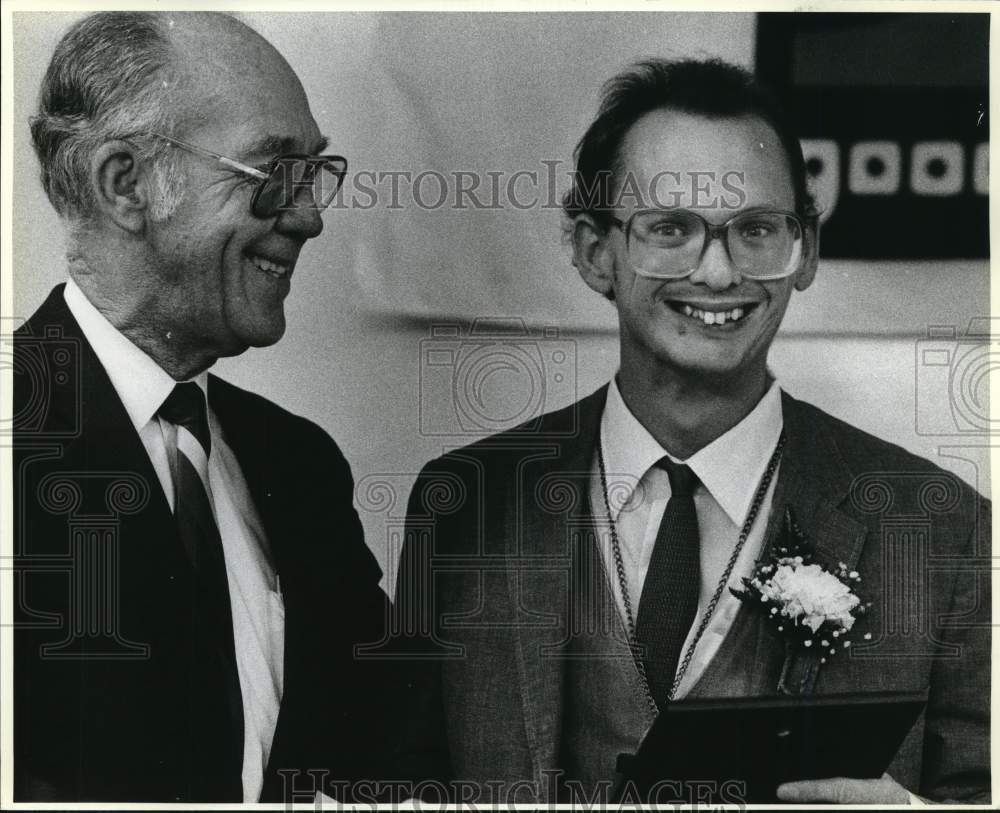 1989 Vernon Shade awards Bobby Lockhart Goodwill&#39;s graduate of year.-Historic Images