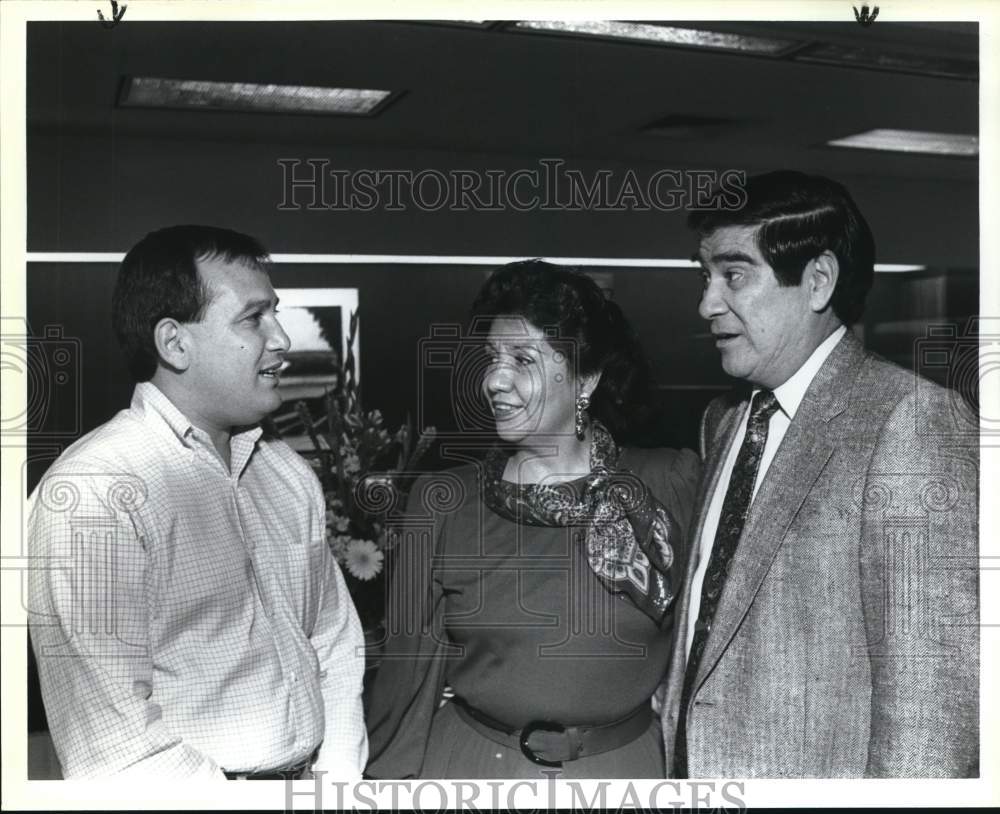 1990 Pete Martinez and officials of Leukemia&#39;s Carne Asada Party.-Historic Images