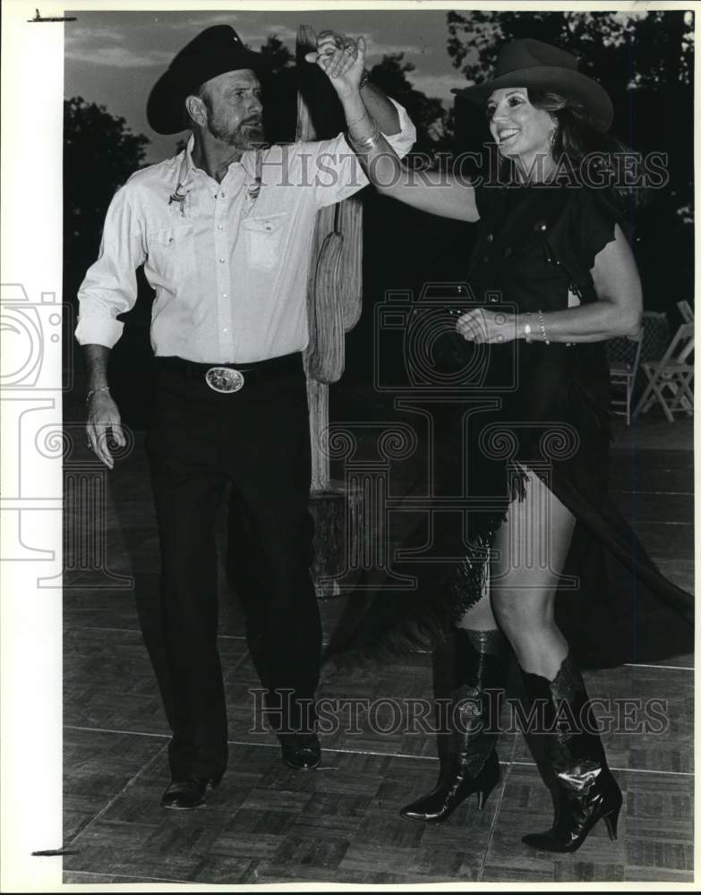 1986 L.B. &quot;Roy&quot; Horn &amp; Sue Krause- Cattle Buroa&#39;s Ball, Briggs Ranch-Historic Images