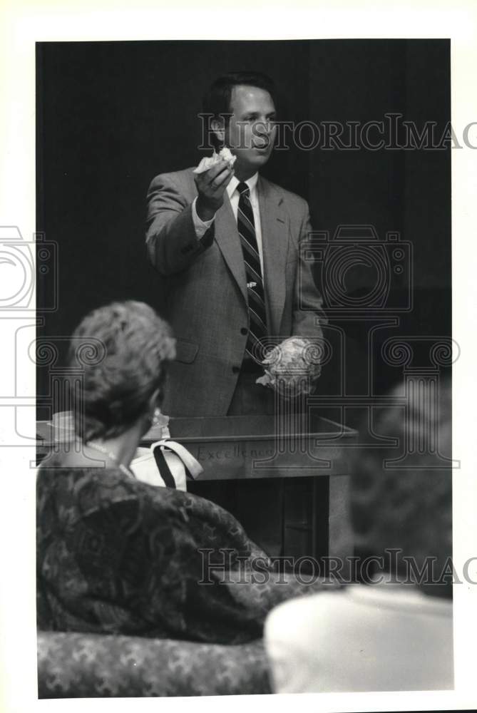 1994 Patrick Loring speaking at San Antonio Regional Hospital-Historic Images