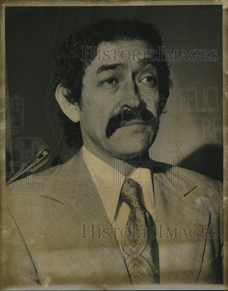 1974 Mexican Cultural Institute director Alberto Mijangos.-Historic Images