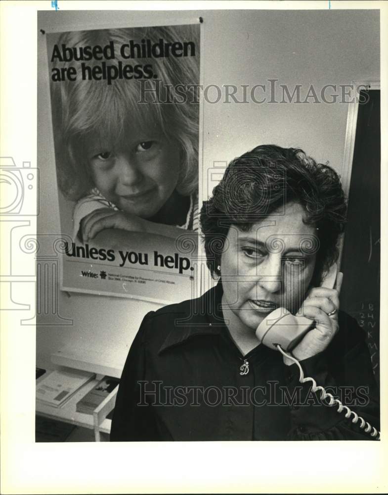 1984 Daneen Milam at Parents Anonymous office.-Historic Images
