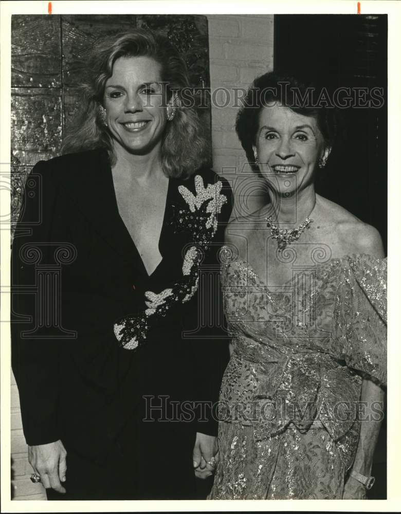 1988 Taddy &amp; Edith McAllister, Hostess at the Christmas Party-Historic Images