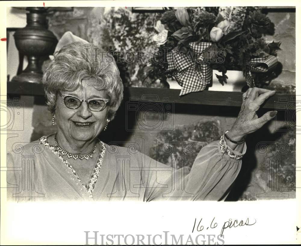 1984 Pat Krause, Pioneer Chair Lady, 2623 Lake Altair-Historic Images